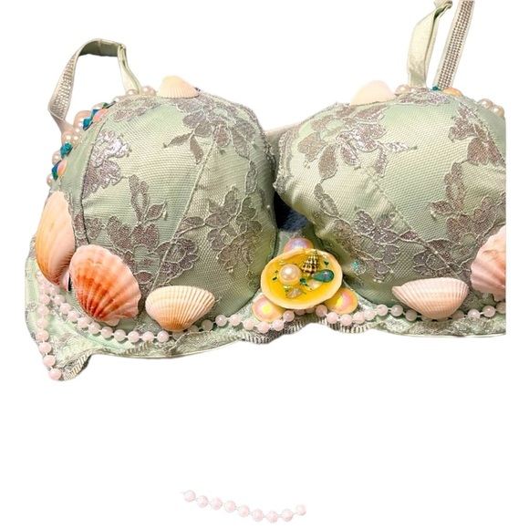 Custom designed mermaid 🧜♀️ Victoria’s Secret bra 34DD - Picture 2 of 9